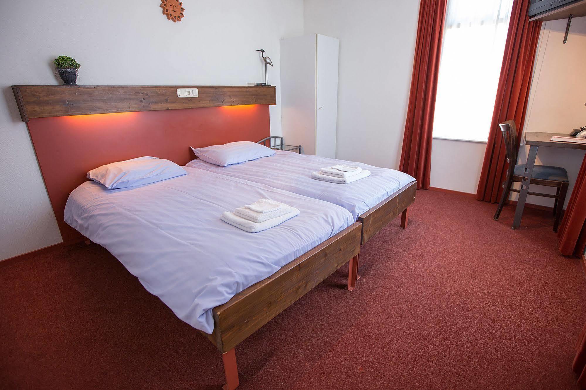 De Gouden Klok Hotel Leeuwarden Zewnętrze zdjęcie